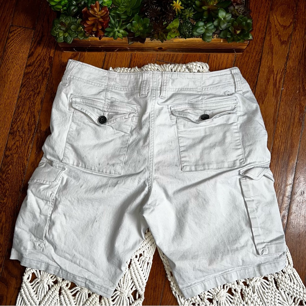 Lucky Brand | Khaki Cargo Shorts - Picture 5 of 7